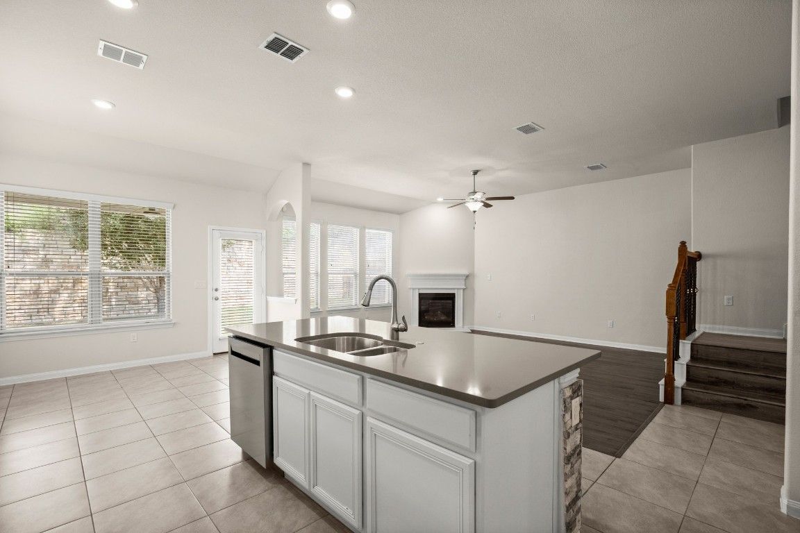Fireplace, Interior, Kitchen, Recessed Lighting