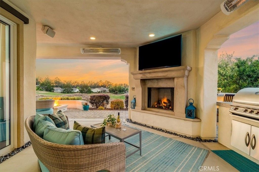 Exterior, Fireplace