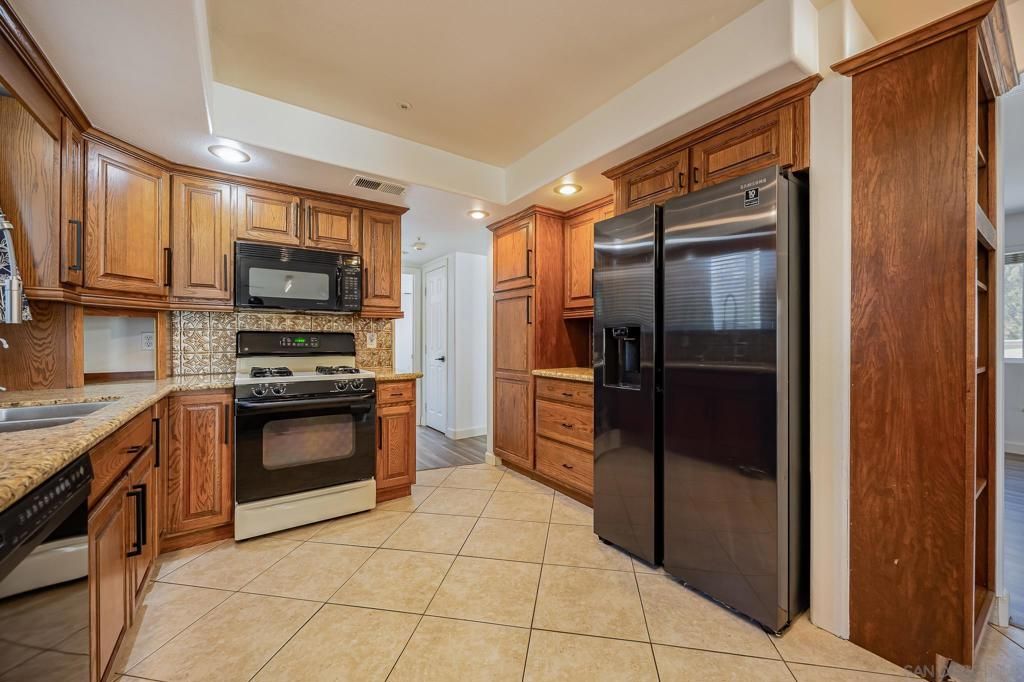 Interior, Kitchen, Recessed Lighting