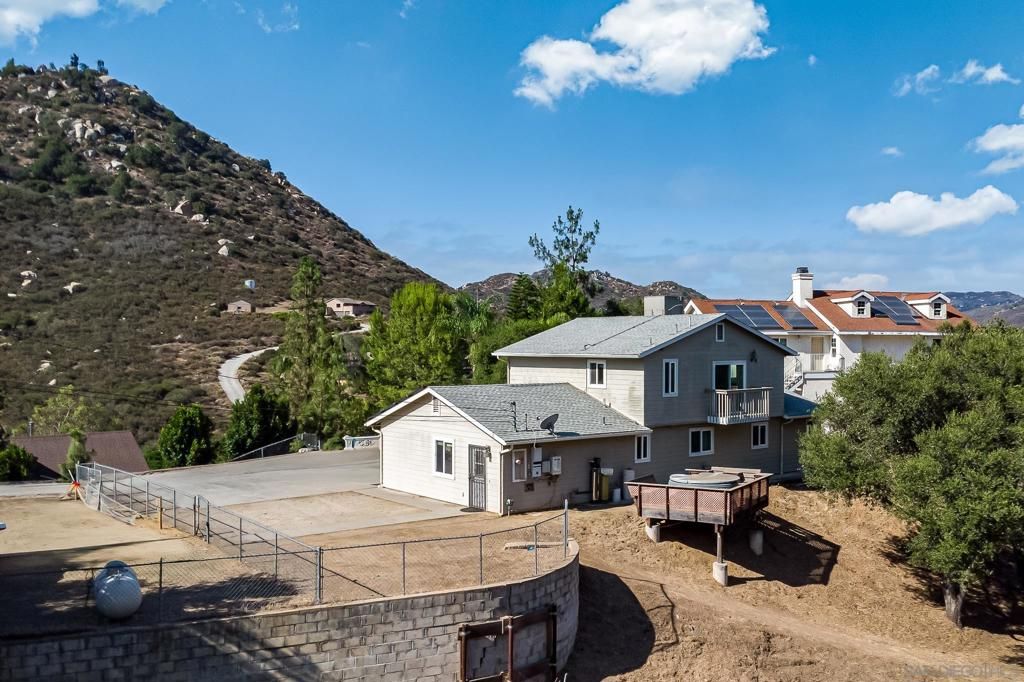Exterior, Drone