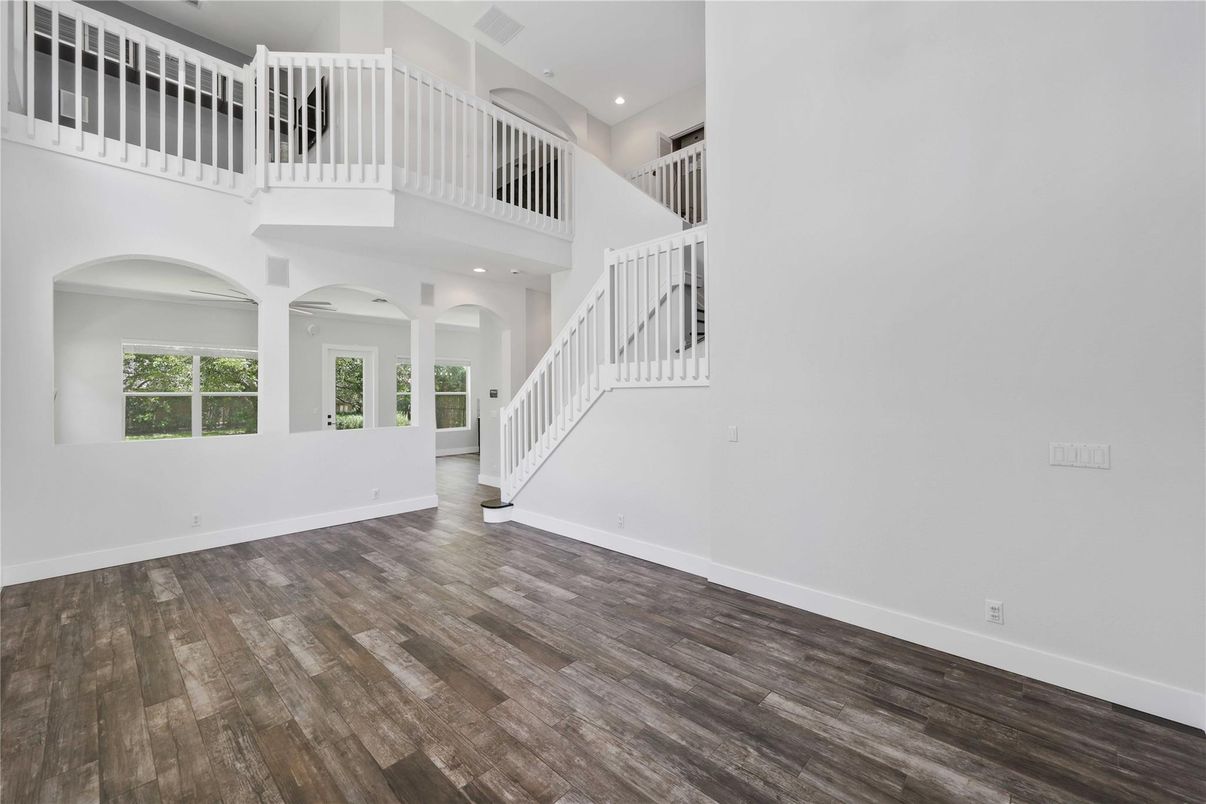 Interior, Recessed Lighting, Wood Texture Flooring