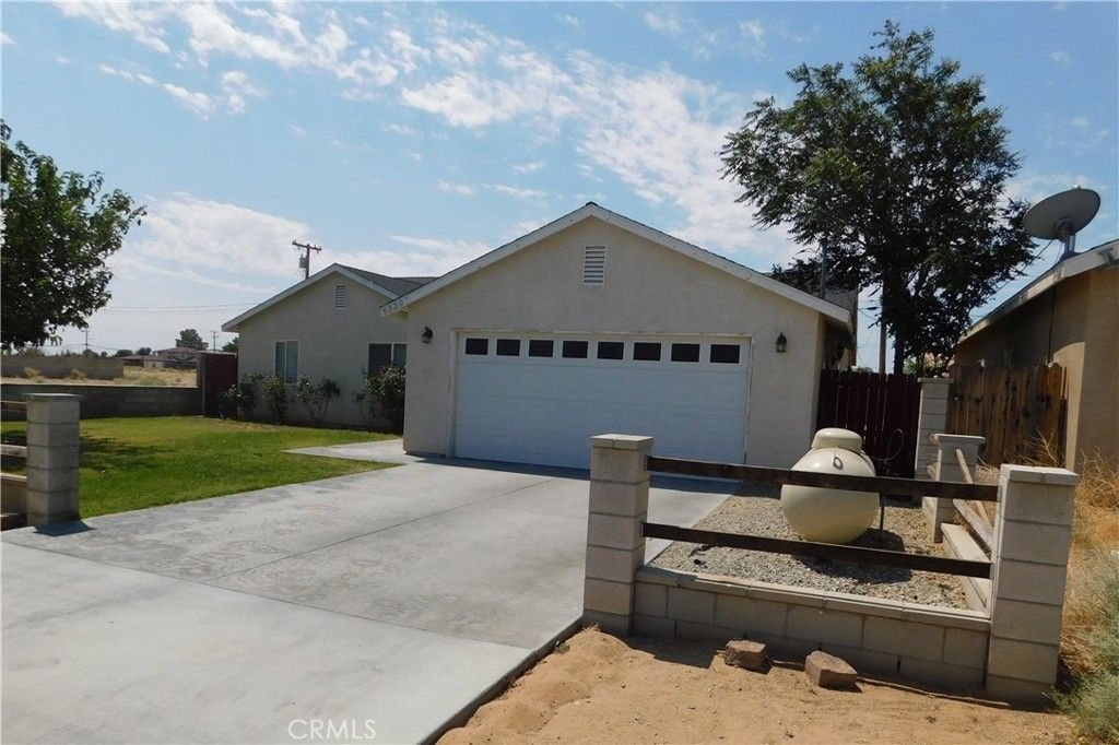 Backyard, Detached Garage, Exterior