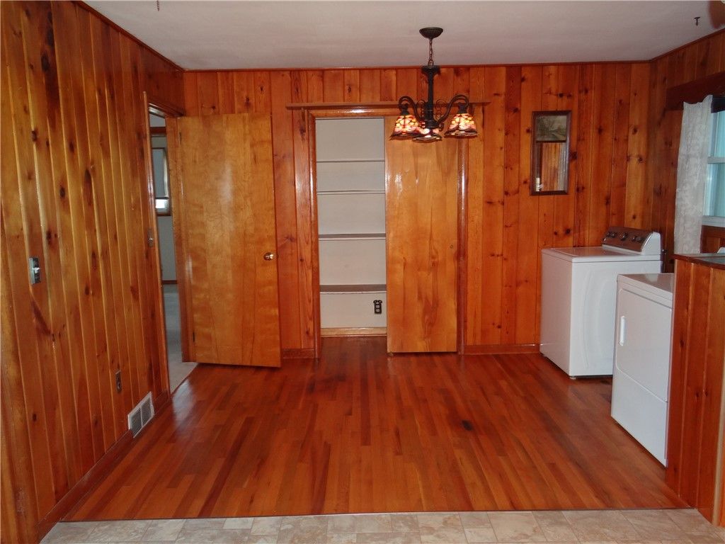 Interior, Pendant Lights, Washer, Wood Texture Flooring, Wooden Walls