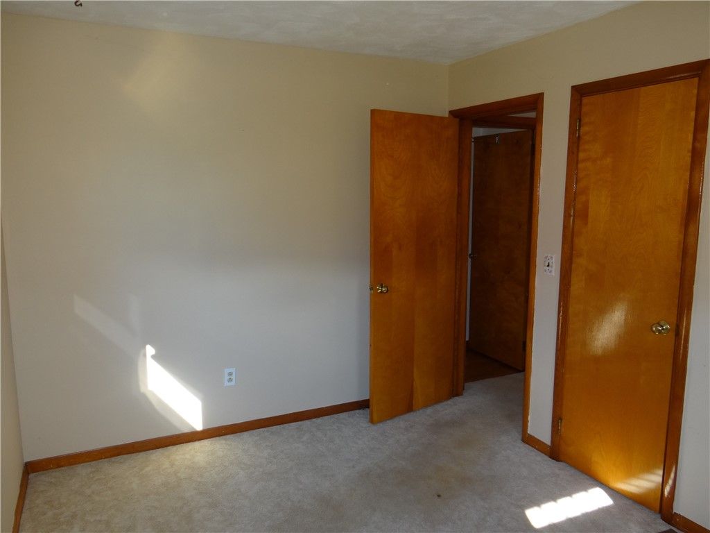 Elevator, Empty room, Interior