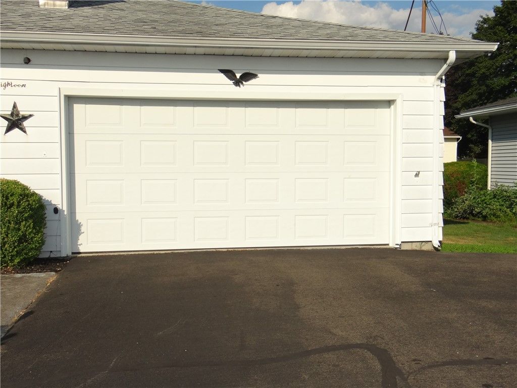 Detached Garage, Exterior