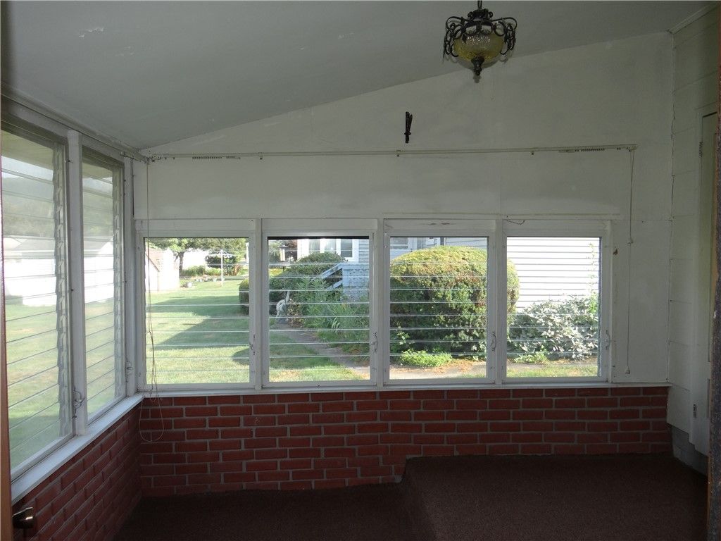 Empty room, Interior, Stone Walls, Sun Room