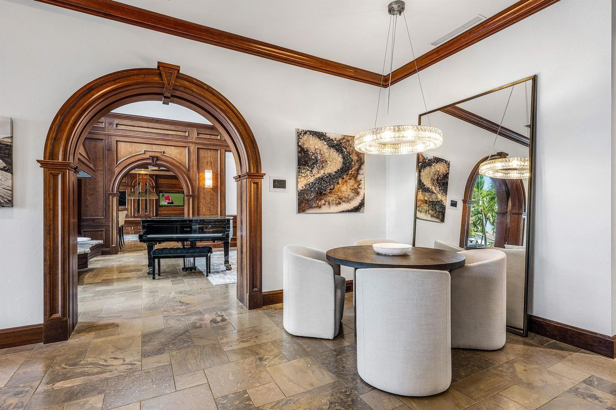 Dining room, Interior, Pendant Lights, Piano