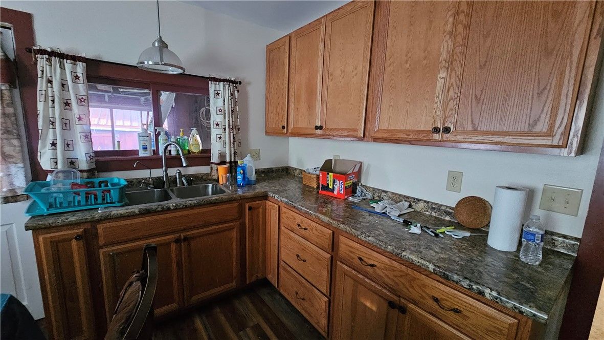Interior, Kitchen, Pendant Lights, Wood Texture Flooring