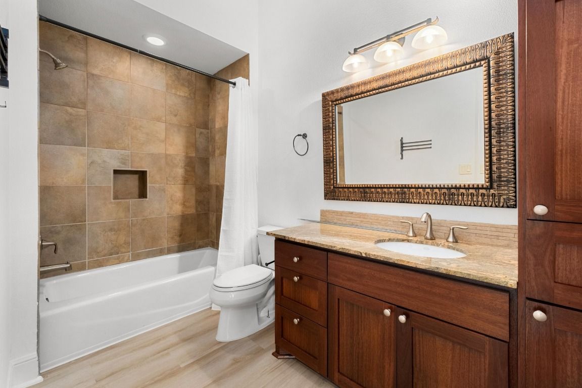 Bathroom, Interior, Recessed Lighting, Wood Texture Flooring