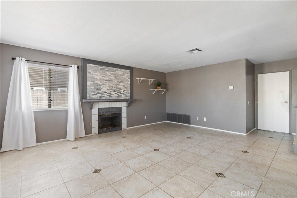 Empty room, Fireplace, Interior