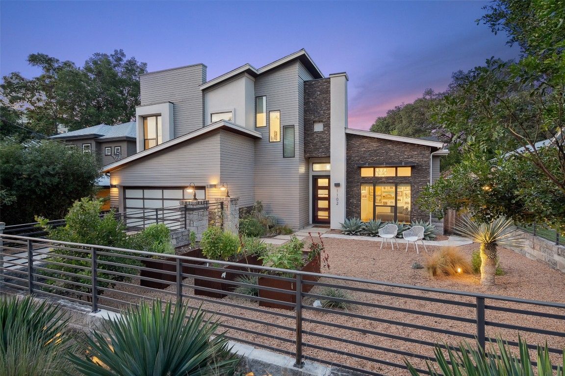 Attached, Backyard, Exterior, Facade, Modern