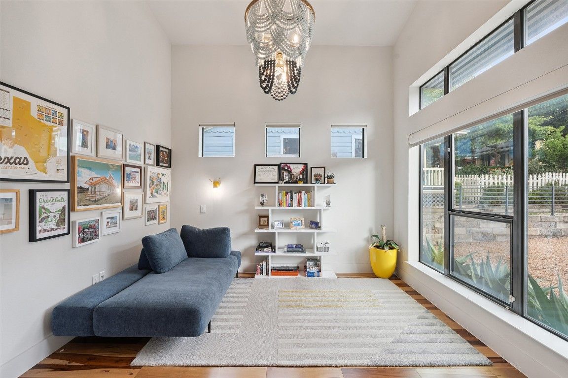 Interior, Pendant Lights, Wood Texture Flooring