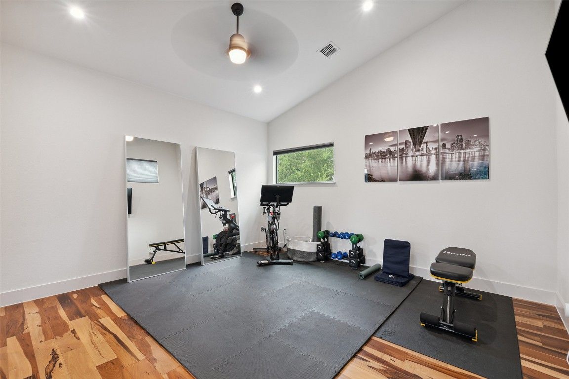 Fitness Equipment, Interior, Recessed Lighting, Wood Texture Flooring