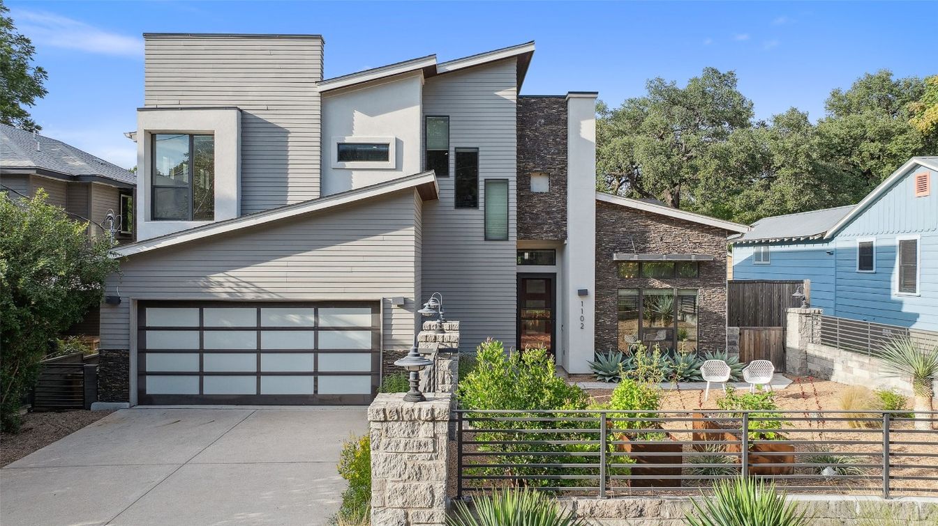 Attached, Exterior, Facade, Modern