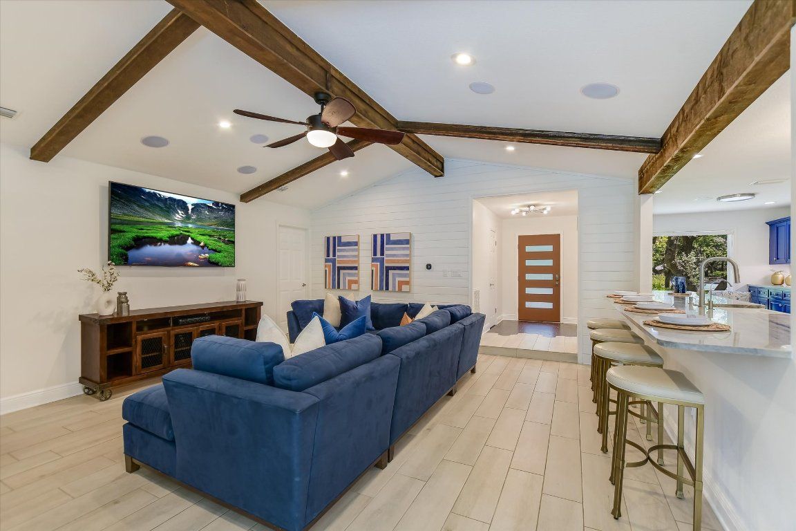 Interior, Living room, Recessed Lighting, Wooden Beams, Wood Texture Flooring