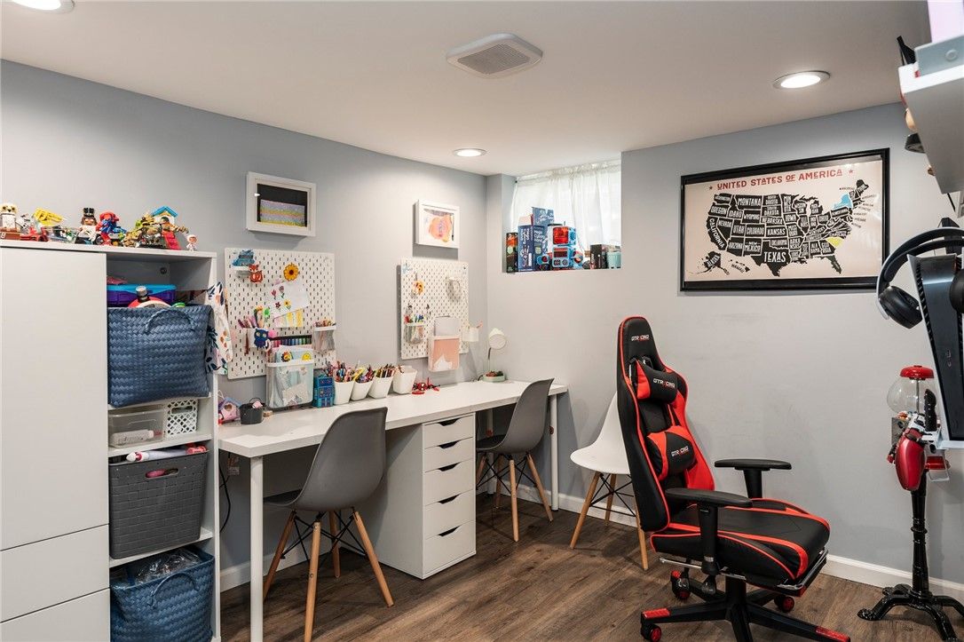 Home Office, Interior, Recessed Lighting, Wood Texture Flooring