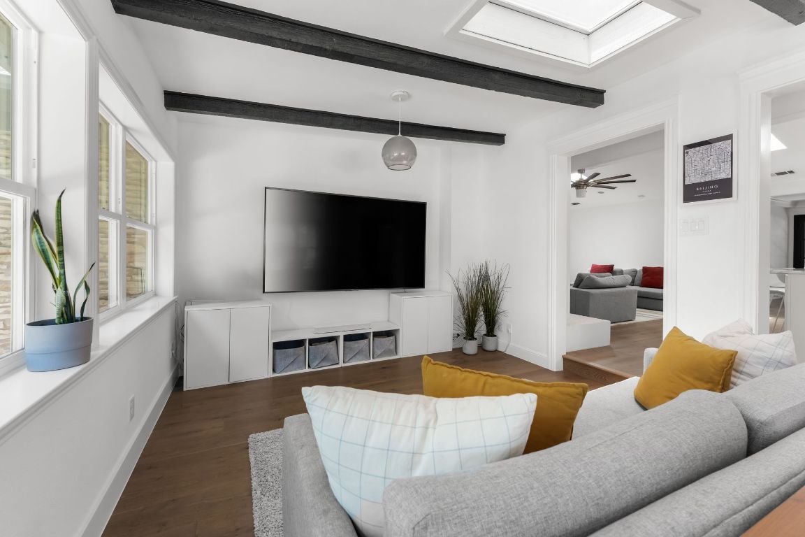 Interior, Living room, Pendant Lights, Wooden Beams, Wood Texture Flooring