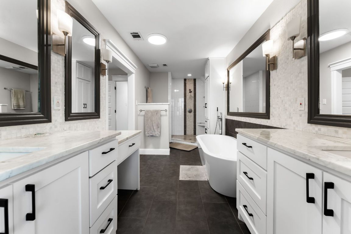 Bathroom, Dual Sink Vanities, Free Standing Baths, Glass Shower, Interior, Recessed Lighting