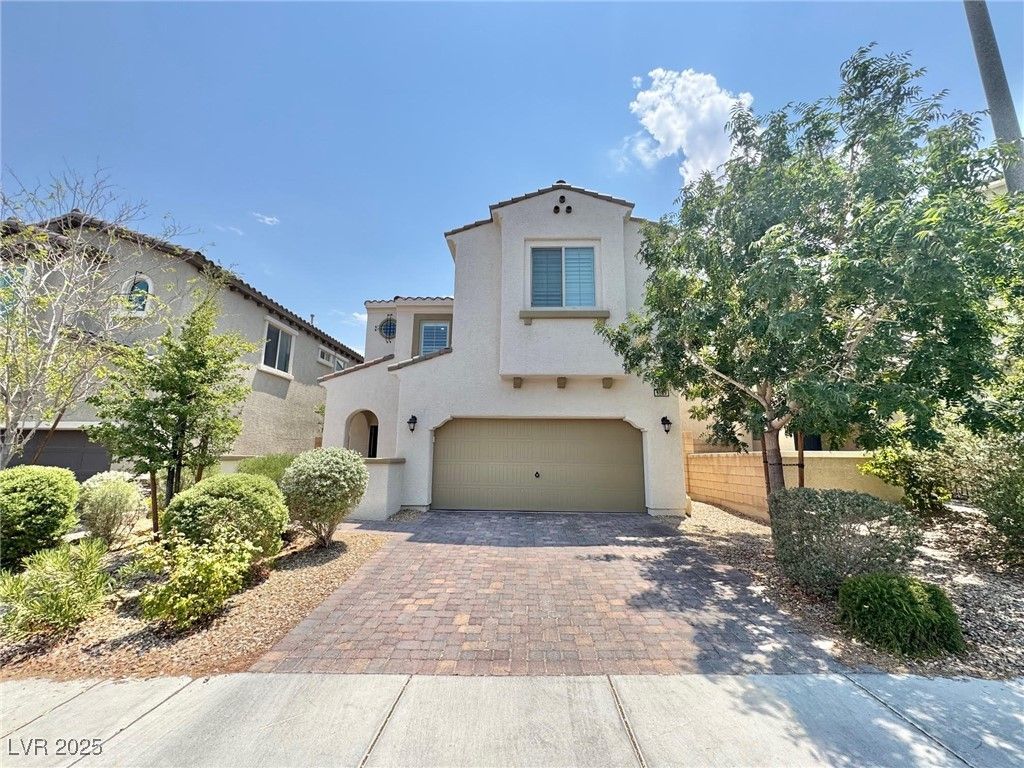Attached, Exterior, Facade, Spanish Mediterranean