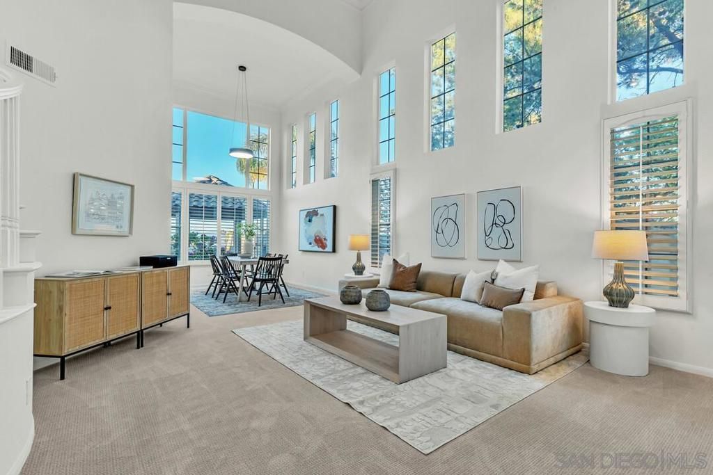 Dining room, Interior, Living room, Pendant Lights