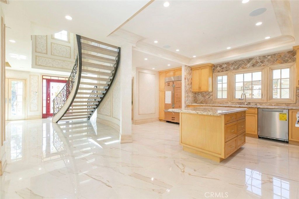 Interior, Kitchen, Marble, Recessed Lighting, Stainless Steel Appliances