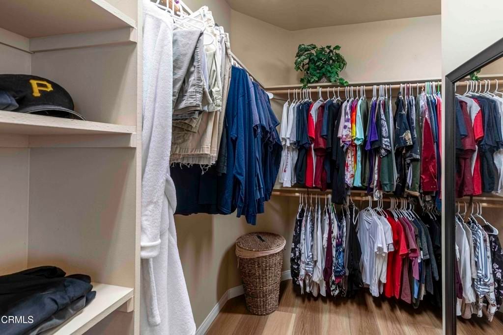 Interior, Walk-in Closets, Wood Texture Flooring