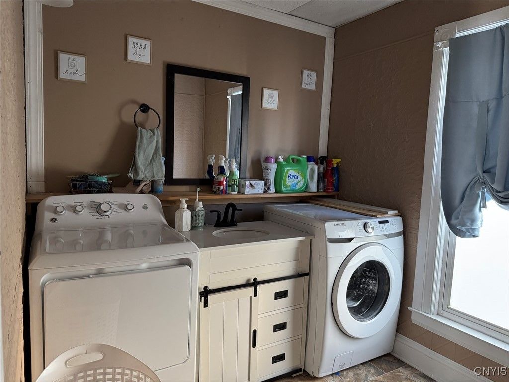 Interior, Washer