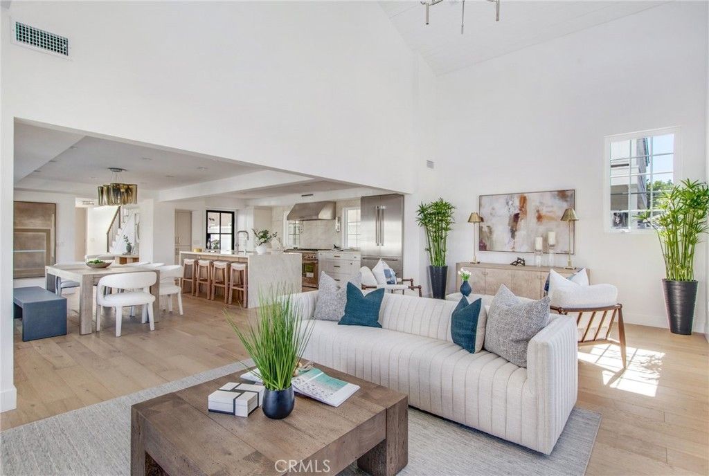 Dining room, Interior, Kitchen, Living room, Pendant Lights, Recessed Lighting, Wood Texture Flooring