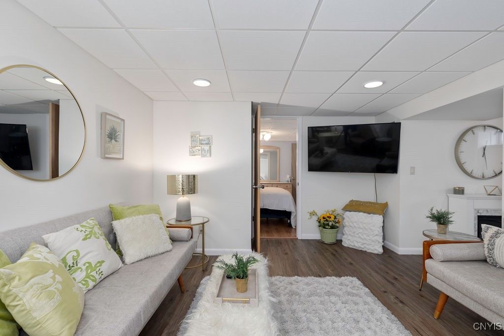 Bedroom, Interior, Living room, Recessed Lighting, Wood Texture Flooring