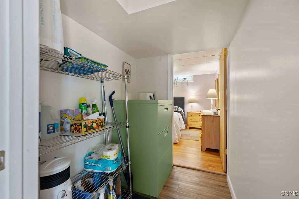 Interior, Washer, Wood Texture Flooring
