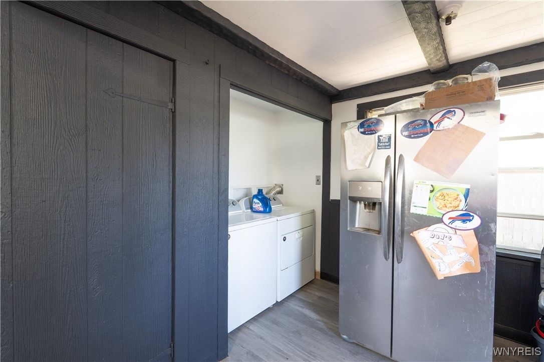 Interior, Washer, Wood Texture Flooring