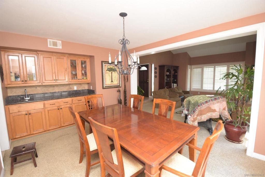 Chandelier, Dining room, Interior, Pendant Lights