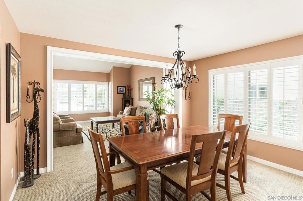 Chandelier, Dining room, Interior