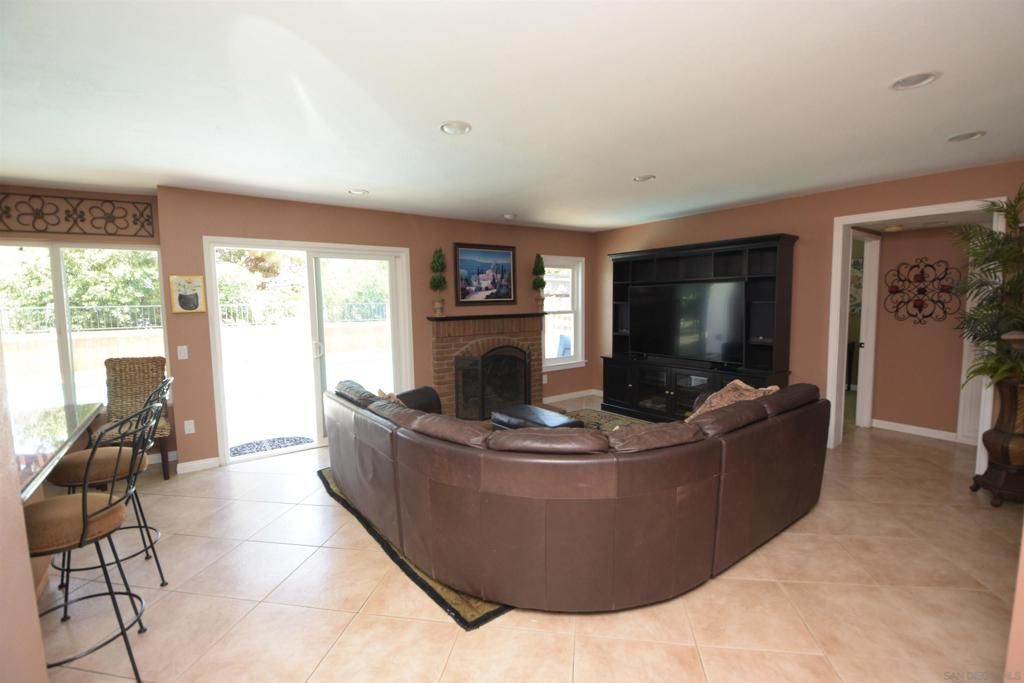 Fireplace, Interior, Living room, Recessed Lighting