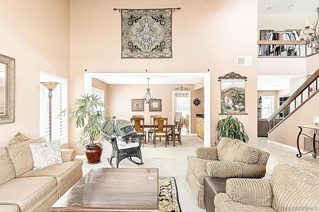 Dining room, Interior, Living room, Pendant Lights