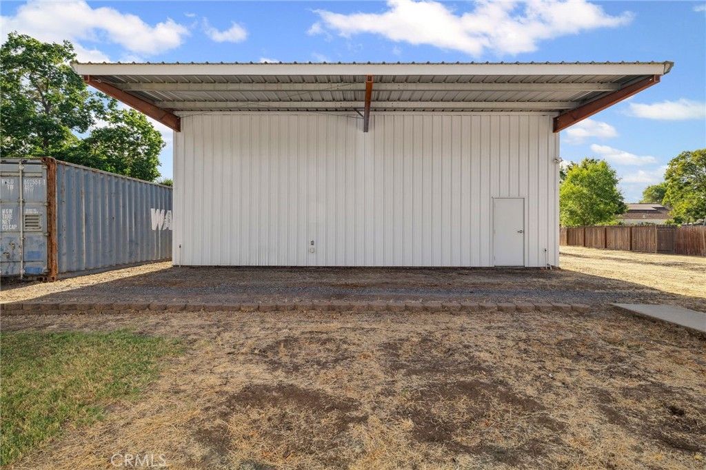 Detached Garage, Exterior
