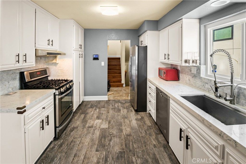 Interior, Kitchen, Stainless Steel Appliances, Wood Texture Flooring