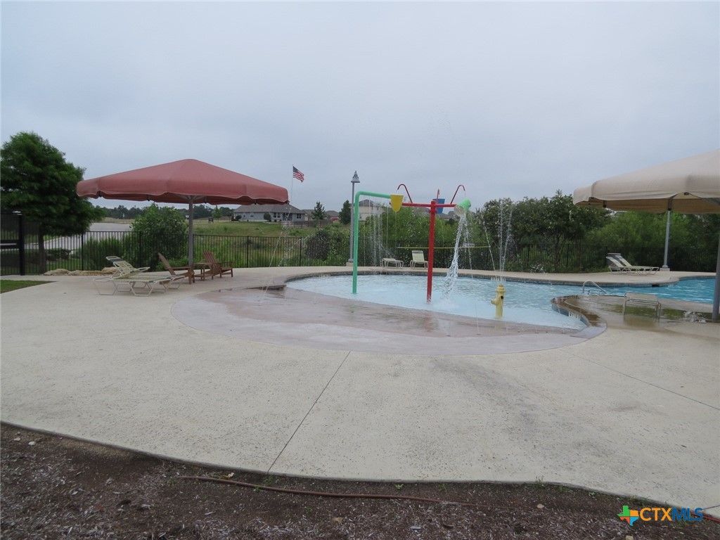 Exterior, Playground, Pool