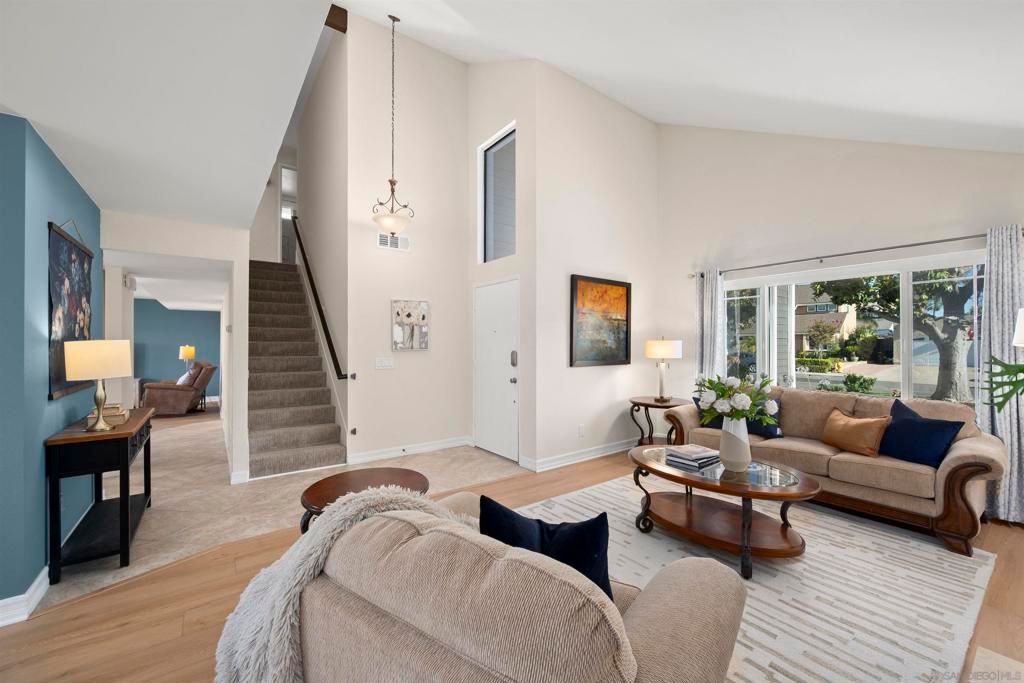 Interior, Living room, Pendant Lights, Wood Texture Flooring