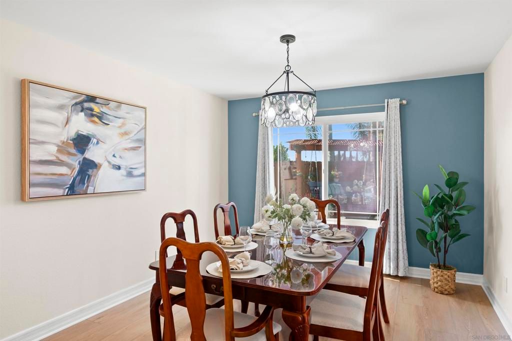 Dining room, Interior, Wood Texture Flooring