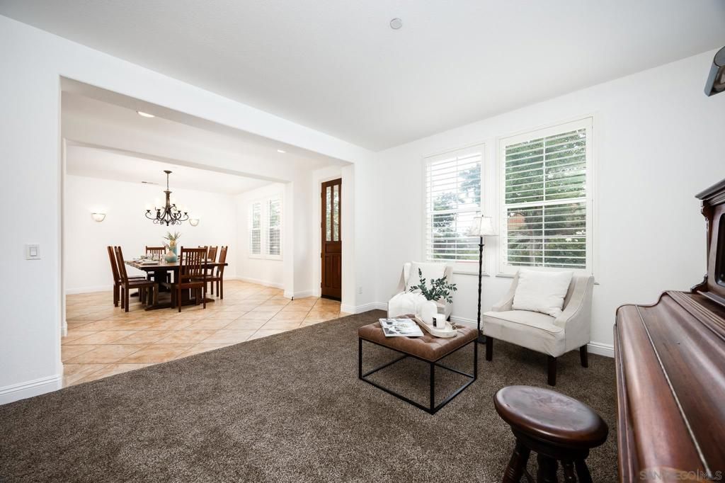 Chandelier, Dining room, Interior, Living room, Recessed Lighting