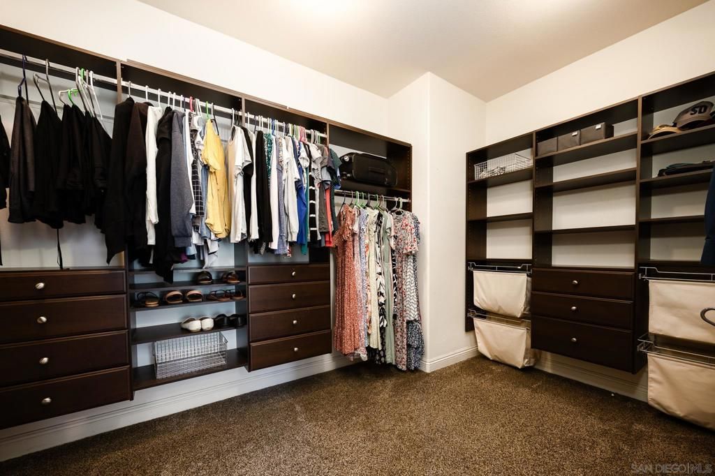 Interior, Walk-in Closets