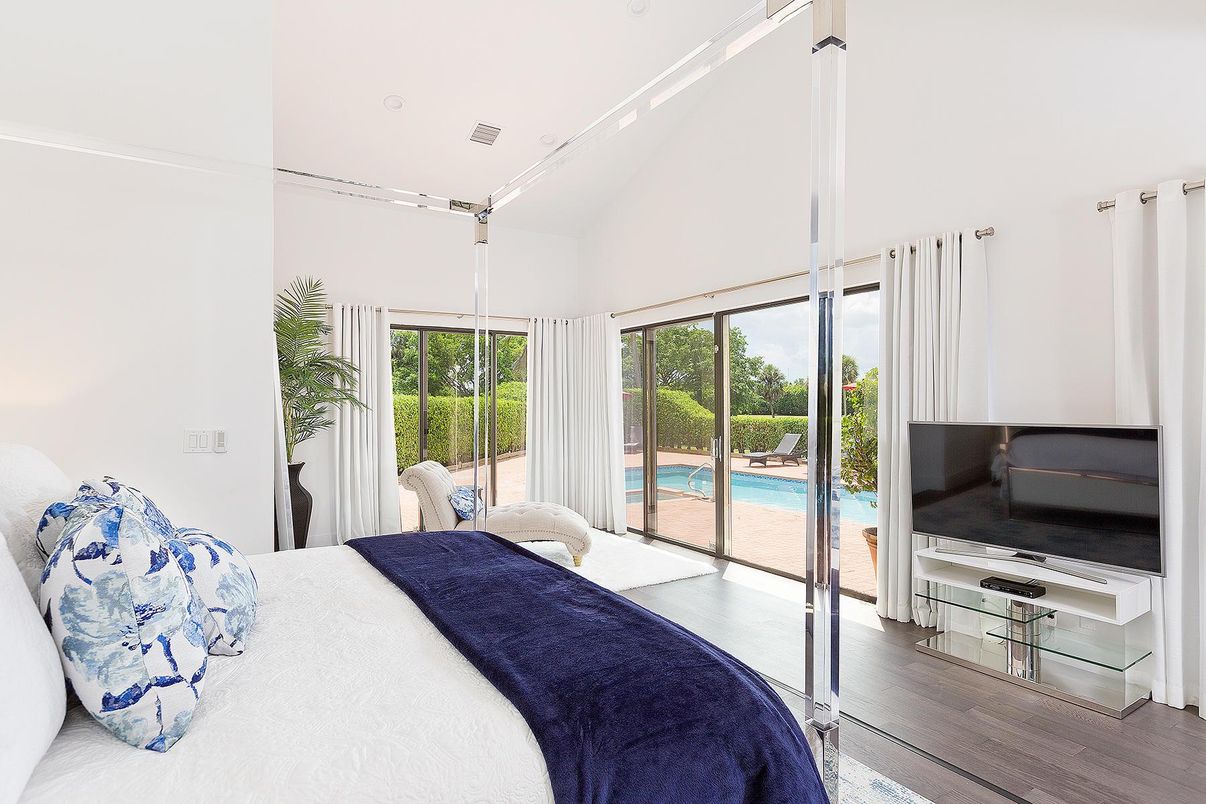 Bedroom, Interior, Water, Wood Texture Flooring