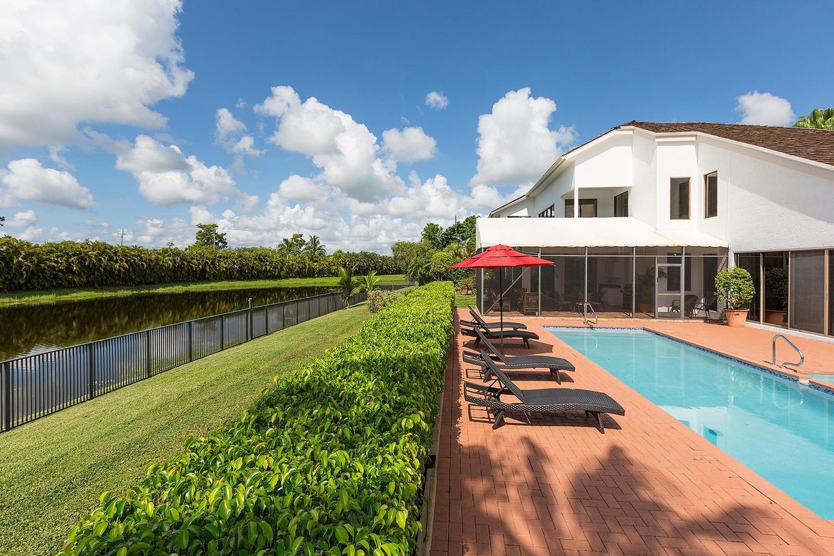 Backyard, Exterior, Pool, Water