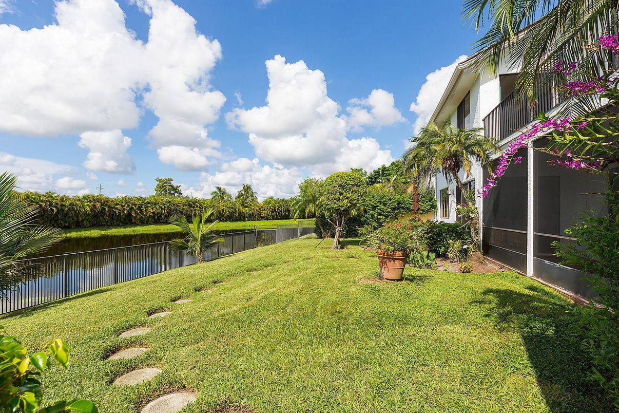 Backyard, Exterior, Water