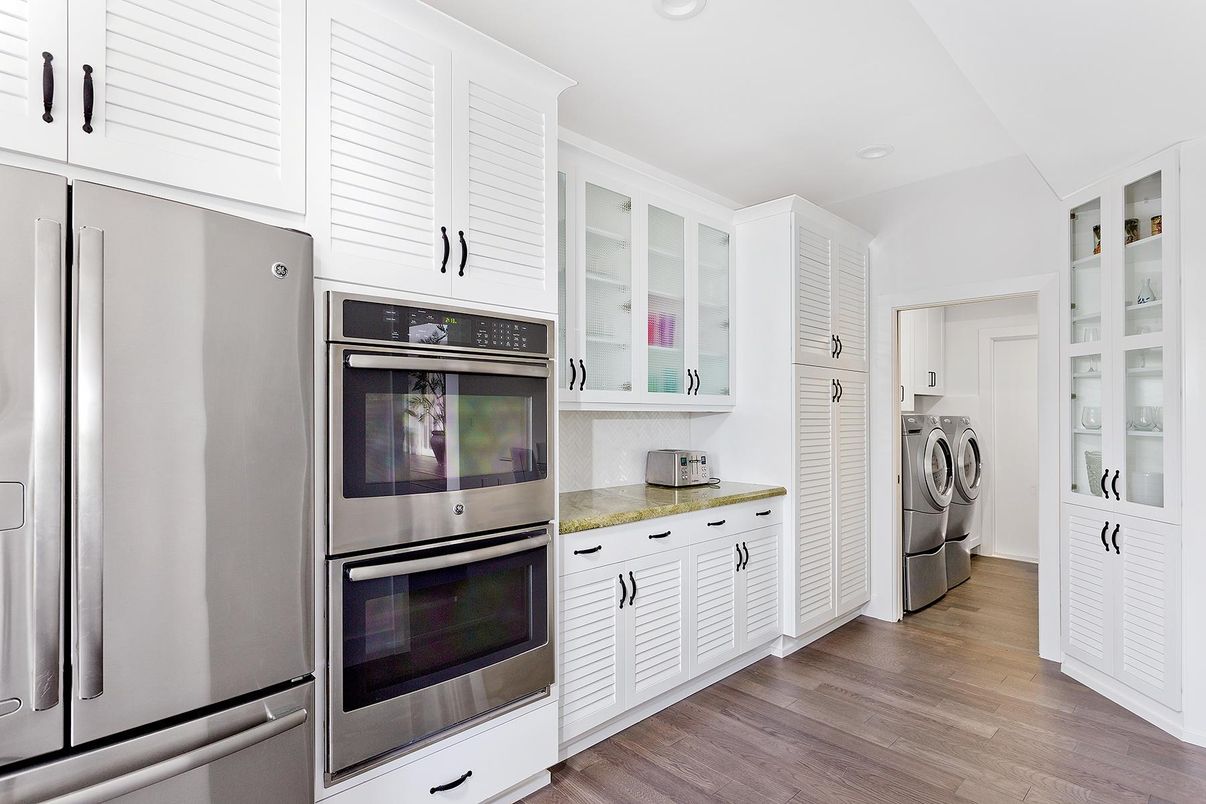 Interior, Kitchen, Recessed Lighting, Stainless Steel Appliances, Washer, Wood Texture Flooring