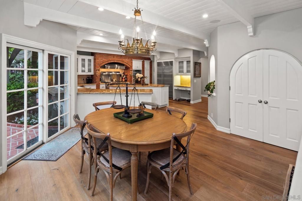 Chandelier, Dining room, Fireplace, Interior, Recessed Lighting, Wood Texture Flooring