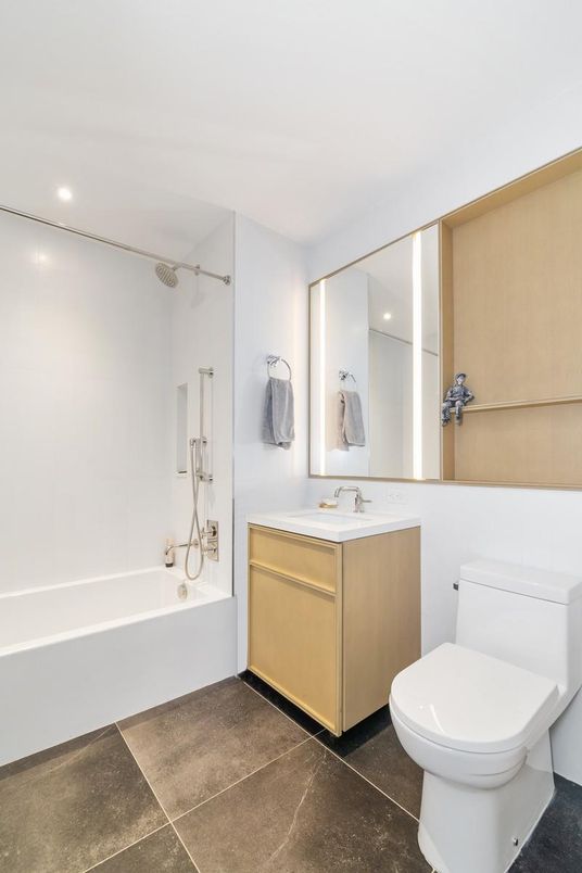 Bathroom, Interior, Recessed Lighting