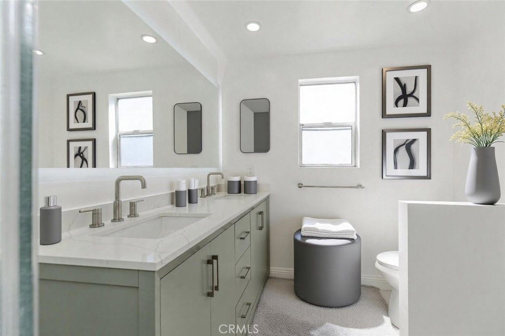 Bathroom, Interior, Recessed Lighting