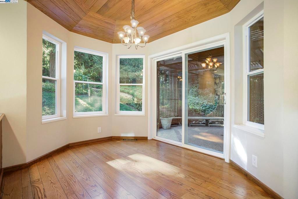 Chandelier, Empty room, Interior, Wooden Ceilings, Wood Texture Flooring